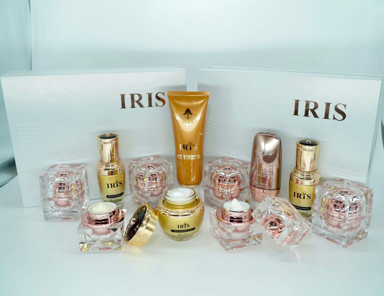 mẫu mới mỹ phẩm iris gold năm 2022